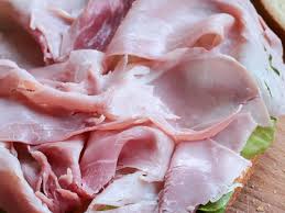 Prosciutto cotto fatto in casa, produzione e cottura al vapore